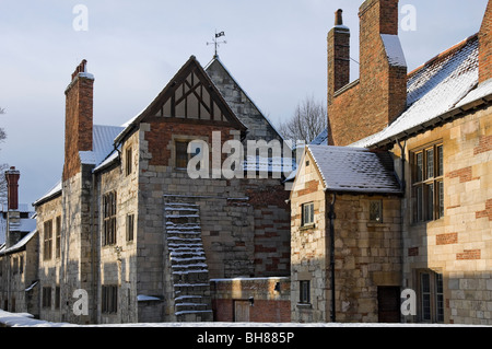 King's Manor (York University Medieval Studies Building) en hiver York North Yorkshire Angleterre Royaume-Uni Banque D'Images