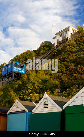 Vue de la Falaise ouest de Bournemouth, dans le Dorset, à au sud-ouest de l'Angleterre UK construit en 1908 pour transporter des passagers de la plage Banque D'Images