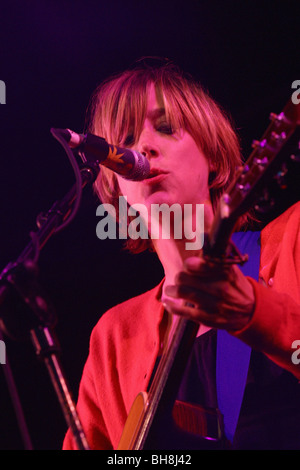 Beth Orton effectuant à l'Eden Project dans le cadre de l'Eden Sessions 2002 Banque D'Images