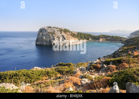Ainsi appelé Anthony Quinn Bay près de Faliraki resort sur l'île de Rhodes, Grèce Banque D'Images