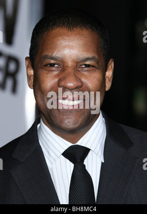 DENZEL WASHINGTON LE LIVRE D'ELI LOS ANGELES PREMIERE HOLLYWOOD Los Angeles CA USA 11 janvier 2010 Banque D'Images