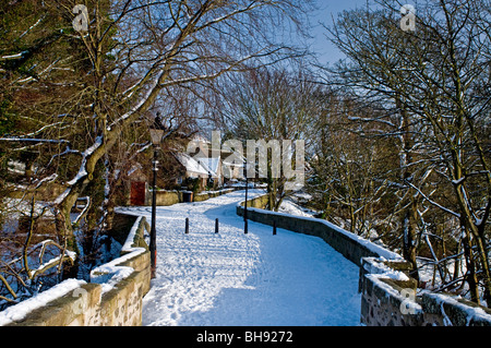 Le Brig o' Balgownie sur la rivière Don en hiver Aberdeen City 6040 SCO Banque D'Images