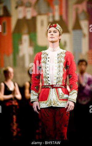 Birmingham Royal Ballet. L'Oiseau de feu. Banque D'Images