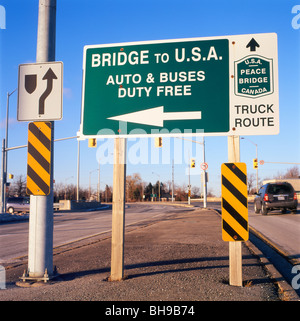 Pont pour USA au pont Peace à Fort Erie, Ontario, Canada Banque D'Images