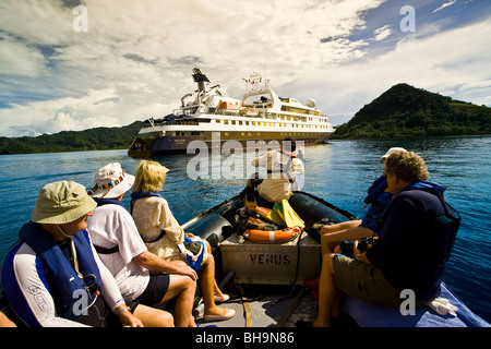 L'expédition allemande basée en Australie construit cruiser Nggela Island Îles Salomon Orion Banque D'Images