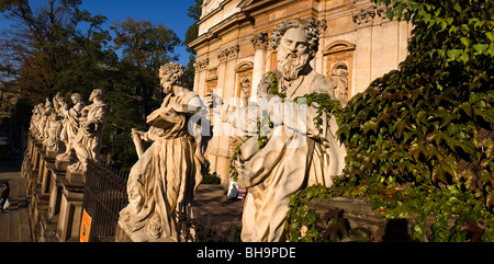 Pologne Cracovie le Baroque Saint Pierre et Saint Paul Apôtres de l'Église statues Banque D'Images