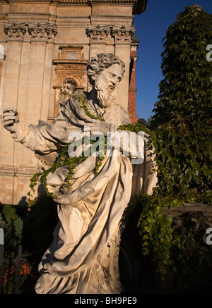 Pologne Cracovie le Baroque Saint Pierre et Saint Paul Apôtres de l'Église statues Banque D'Images