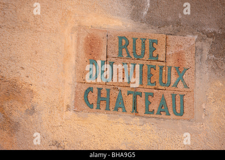 Inscrivez-vous dans la vieille ville de Menton, Côte d'Azur, Provence, France Banque D'Images