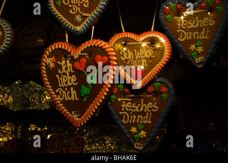 Marché de Noël Gingerbread hearts Bavière Munich Allemagne Europe Banque D'Images