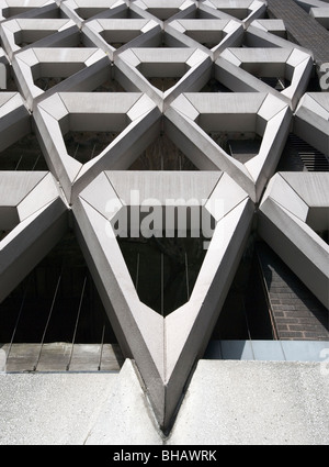 Futuristic parking à étages, Londres, Angleterre, Royaume-Uni, Europe Banque D'Images