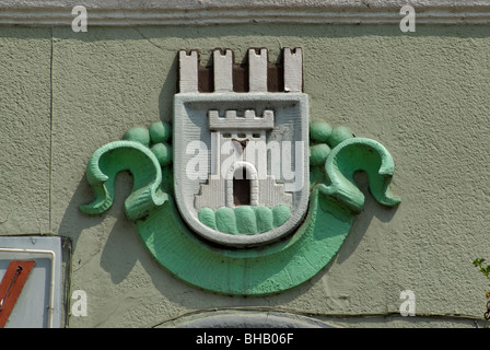Ville armoiries sur chambre à Rynek (Place du Marché) dans Otmuchów, Opolskie, Pologne Banque D'Images
