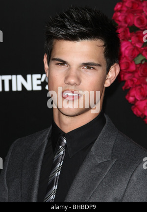 TAYLOR LAUTNER VALENTINES DAY WORLD PREMIERE HOLLYWOOD Los Angeles CA USA 08 Février 2010 Banque D'Images