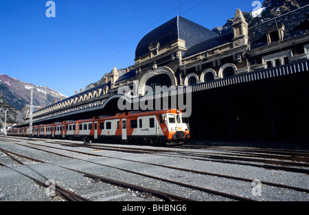 Gare de Canfranc. Jaca. Huesca, Aragon. Espagne Banque D'Images