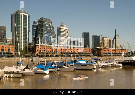 Puerto Madero de Buenos Aires Argentine Dock Waterfront Port Banque D'Images