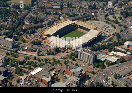 Une vue aérienne de Molineux stadium la maison de Wolverhampton Wanderers Football Club Banque D'Images