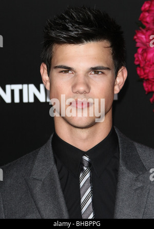 TAYLOR LAUTNER VALENTINES DAY WORLD PREMIERE HOLLYWOOD Los Angeles CA USA 08 Février 2010 Banque D'Images