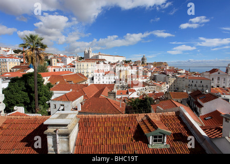 Aperçu au-dessus de l''Alfama du point appelé Miradouros Banque D'Images