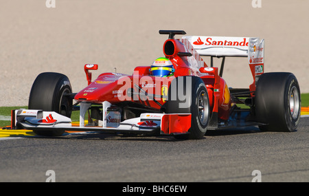 Felipe Massa (BRA) au volant de la Ferrari F10 de voiture de course de Formule Un en février 2010 Banque D'Images