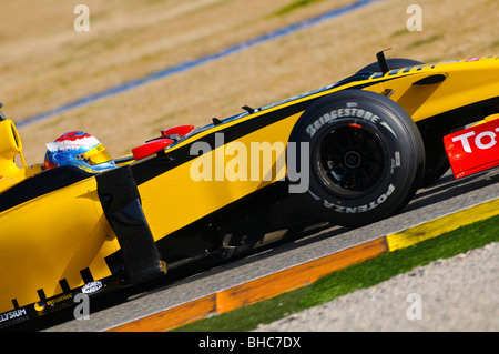 Vitaly Petrov au volant la Renault R30 de voiture de course de Formule 1 en février 2010 Banque D'Images