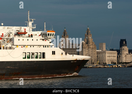 La Norfolk Line ferry Viking de Dublin sur la rivière Mersey Liverpool sur chemin de Dublin Irlande Banque D'Images