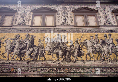 Peinture murale de l'Fuerstenzug monarques Saxon plus de 800 ans Banque D'Images