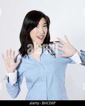 Portrait Portrait d'une belle jeune femme d'Asie du sud-est forme Banque D'Images