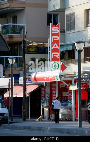 Magasin Spar à Mallorca, Espagne Banque D'Images