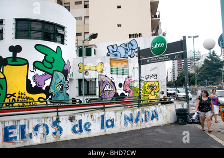 L'Argentine Belgrano Buenos Aires métro Town City graffiti peinture murale Banque D'Images