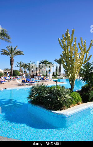 Piscine, Riu ClubHotel Bellevue Parc, Port El Kantaoui, Sousse, Tunisie Gouvernorat Banque D'Images