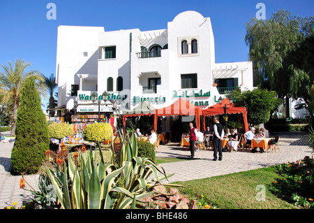 Restaurants en plein air, maisons des jardins, Port El Kantaoui, Sousse, Tunisie Gouvernorat Banque D'Images