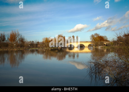 Swinford Toll Bridge sur la Tamise dans l'Oxfordshire, UK Banque D'Images