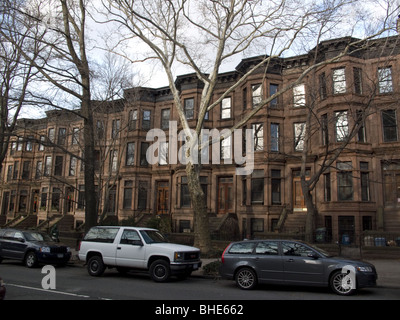 Immeubles Brownstone dans Park Slope, un quartier résidentiel de Brooklyn, New York. Banque D'Images