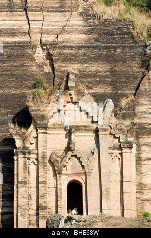 Mantara Gyi ou Pagode Mingun Mingun, Birmanie, Myanmar, Banque D'Images