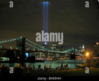 La lumière bleue 911 hommage à Ground Zero New York City Banque D'Images
