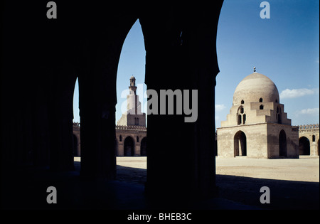 Mosquée d'Ibn Tulun Caire, fondé 879 annonce la cour Banque D'Images