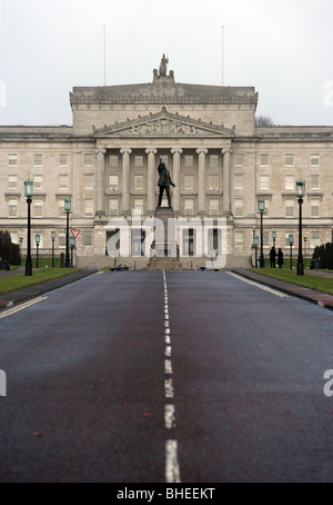 Série d'images basée sur le transfert de la police et de la justice de Londres à n. L'Irlande le 12 avril 2010 Banque D'Images