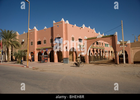 Boutique et scène de rue à Zagora au Maroc central Banque D'Images