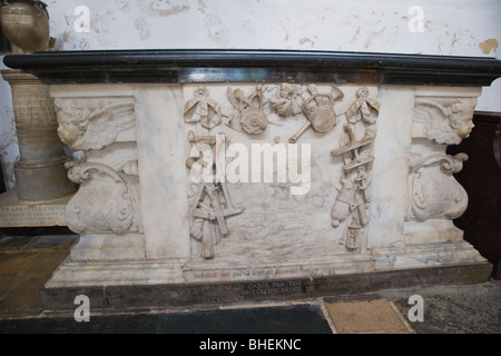 Église de Waltham Abbey de l'intérieur. La tombe. L'Essex. Angleterre, Royaume-Uni Banque D'Images