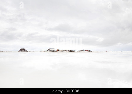 Des maisons sur pilotis au beach, St Peter Ording, Parc National de la mer des Wadden, Schleswig-Holstein, Allemagne Banque D'Images