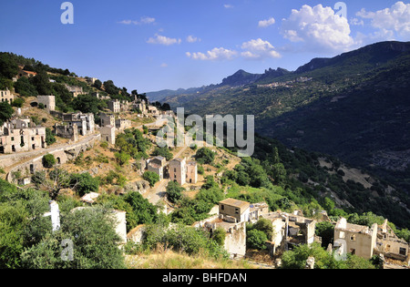 Le village de montagne abandonnés à l'Gairo montagnes Gennargentu, Sardaigne, Italie, Europe Banque D'Images