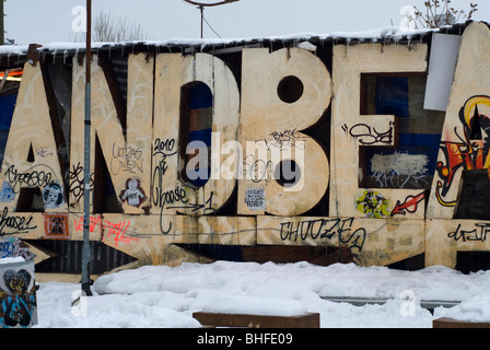 Centre Tacheles des Arts de Berlin Mitte Allemagne Europe Banque D'Images