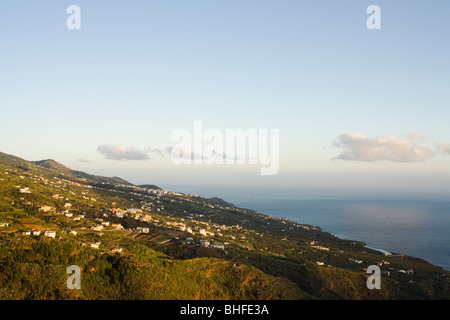 Point de vue de l'ermitage de San Bartolomé au lever du soleil, la Galga, côte est et village, Los Galguitos, Réserve de biosphère de l'UNESCO, à Banque D'Images