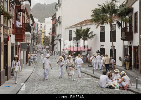 Bataille de talc, fête locale, la renaissance de l'arrivée d'émigrants, fiesta de los Indianos, Santa Cruz de La Palma, L Banque D'Images