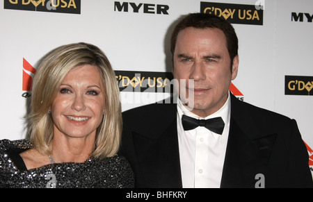 OLIVIA NEWTON-JOHN JOHN TRAVOLTA G'DAY USA USA 2010 gala cravate noire de LOS ANGELES HOLLYWOOD Los Angeles CA USA 16 janvier 2010 Banque D'Images