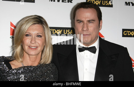 OLIVIA NEWTON-JOHN JOHN TRAVOLTA G'DAY USA USA 2010 gala cravate noire de LOS ANGELES HOLLYWOOD Los Angeles CA USA 16 janvier 2010 Banque D'Images