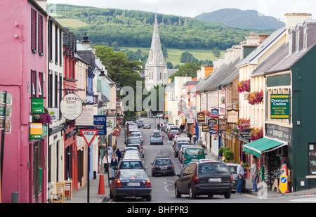 Henry Street, (à l'égard de l'Église ) Kenmare, comté de Kerry, Irlande Banque D'Images