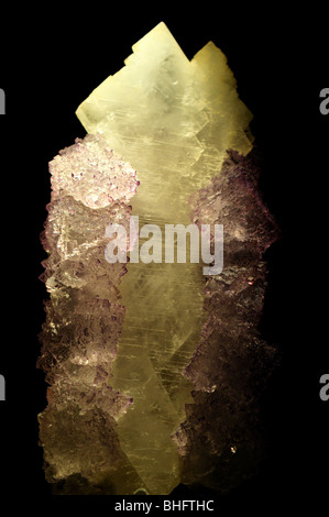 Cristaux de fluorite croissant sur celestine. Banque D'Images