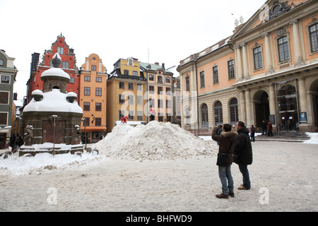 Stockholm Suède Scandinavie du Nord ville Europe scandinave hiver suédois personnes Stortorget Gamla Stan Banque D'Images