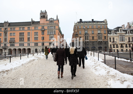 Stockholm Suède Scandinavie du Nord ville Europe scandinave hiver suédois personnes Stortorget Gamla Stan Banque D'Images