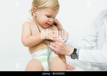 Little Boy with stethoscope Banque D'Images